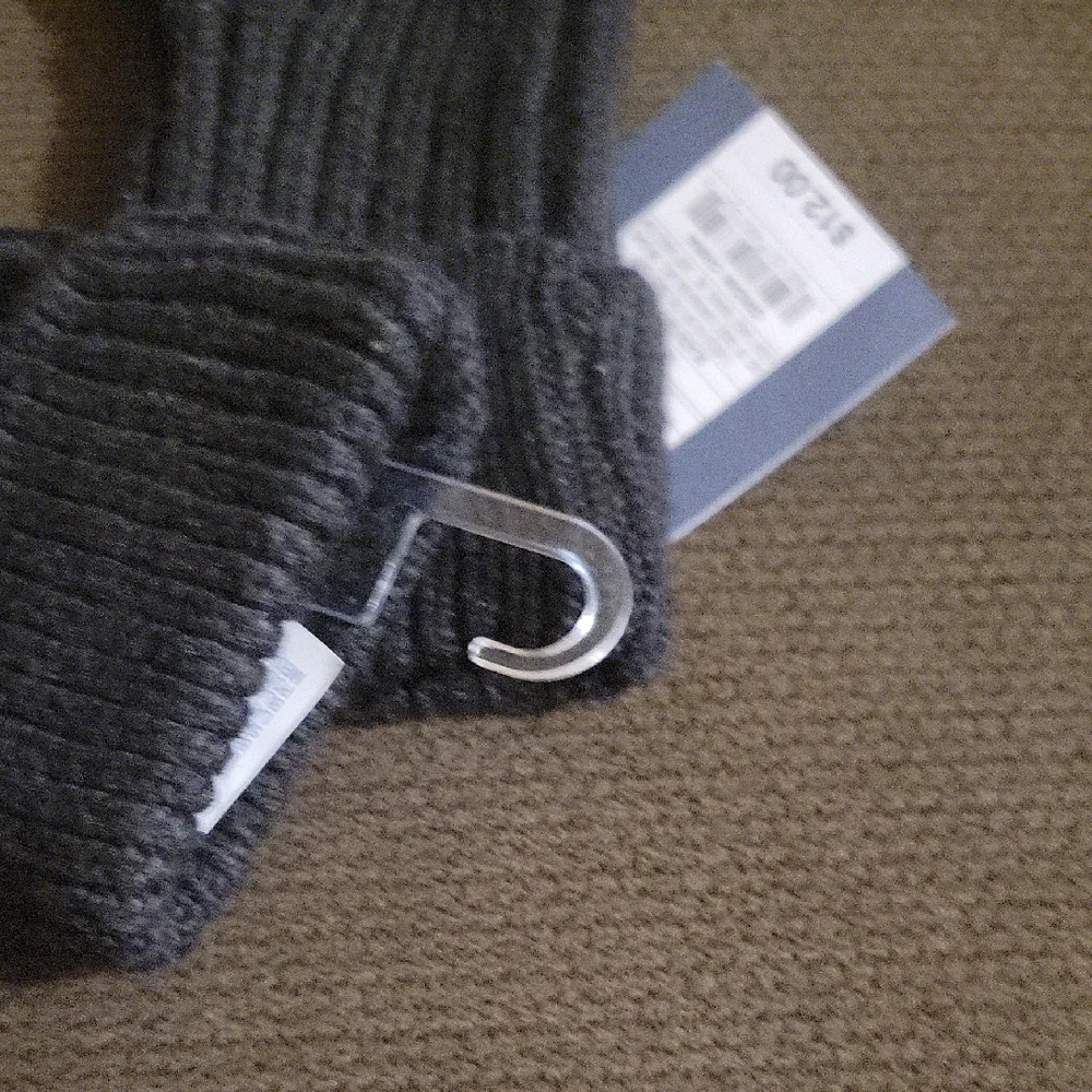 Two Pairs of Gloves Universal Thread Black Knit Gloves & Wild Fable Purple Sizes